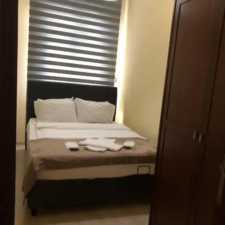 Hotel Comfort Taksim 3*