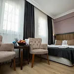 Comfort Taksim 3*