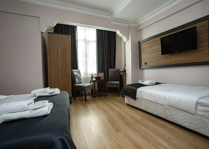 Comfort Taksim Hotel 3*