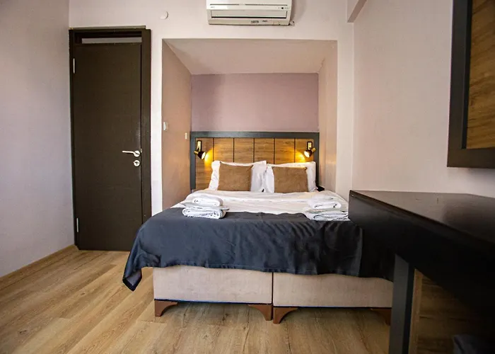 Hotel Comfort Taksim 3*