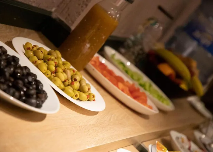 Hotel Comfort Taksim 3*