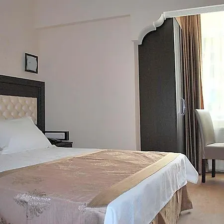 Comfort Taksim 3*