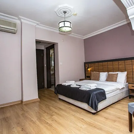 Comfort Taksim 3*